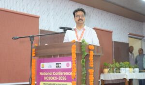 DU के वाइस चांसलर ने हर व्यक्ति के&hellip;