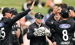 IPL के बीच इस खिलाड़ी ने वनडे में&hellip;