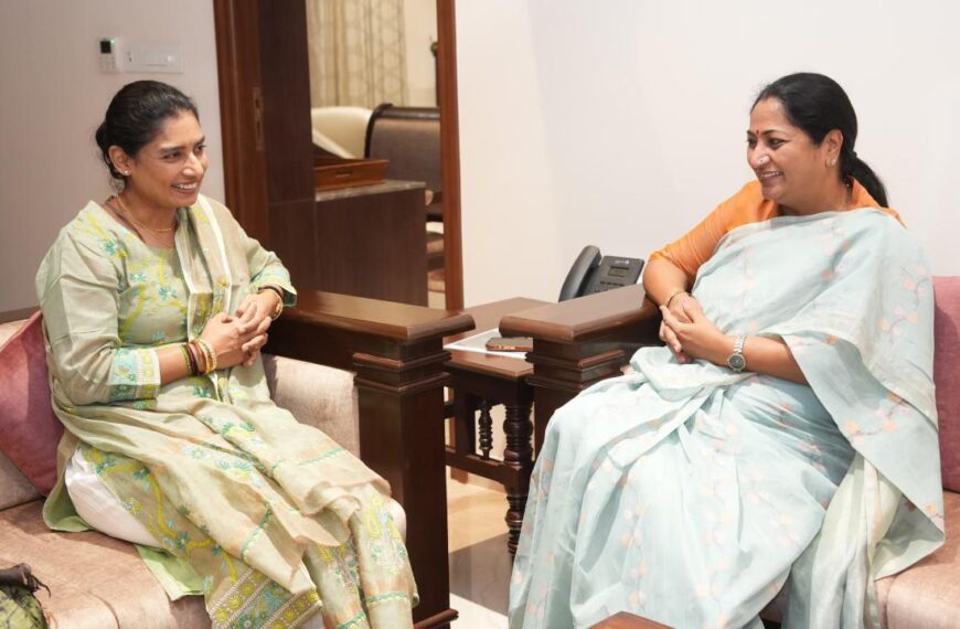 मिताली राज ने दिल्ली की CM रेखा गुप्ता से की मुलाकात, महिला आरक्षण विधेयक को बताया ऐतिहासिक