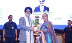 उपराज्यपाल तरणजीत सिंह संधू ने इंद्रप्रस्थ महिला महाविद्यालय&hellip;